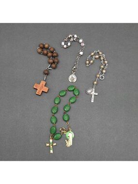 Vintage Devotional Prayer Bead Bracelet Lot of 4 Wood Cloisonne Shamrock Rosary